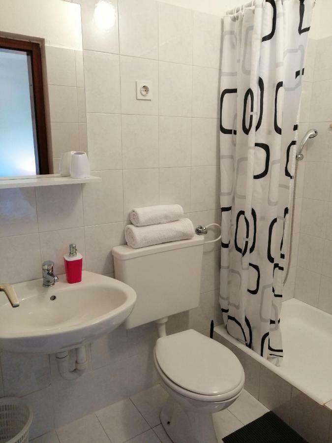 Apartments And Room Caric Jelsa  Exterior photo